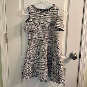 Kidpik black/white patterned dress